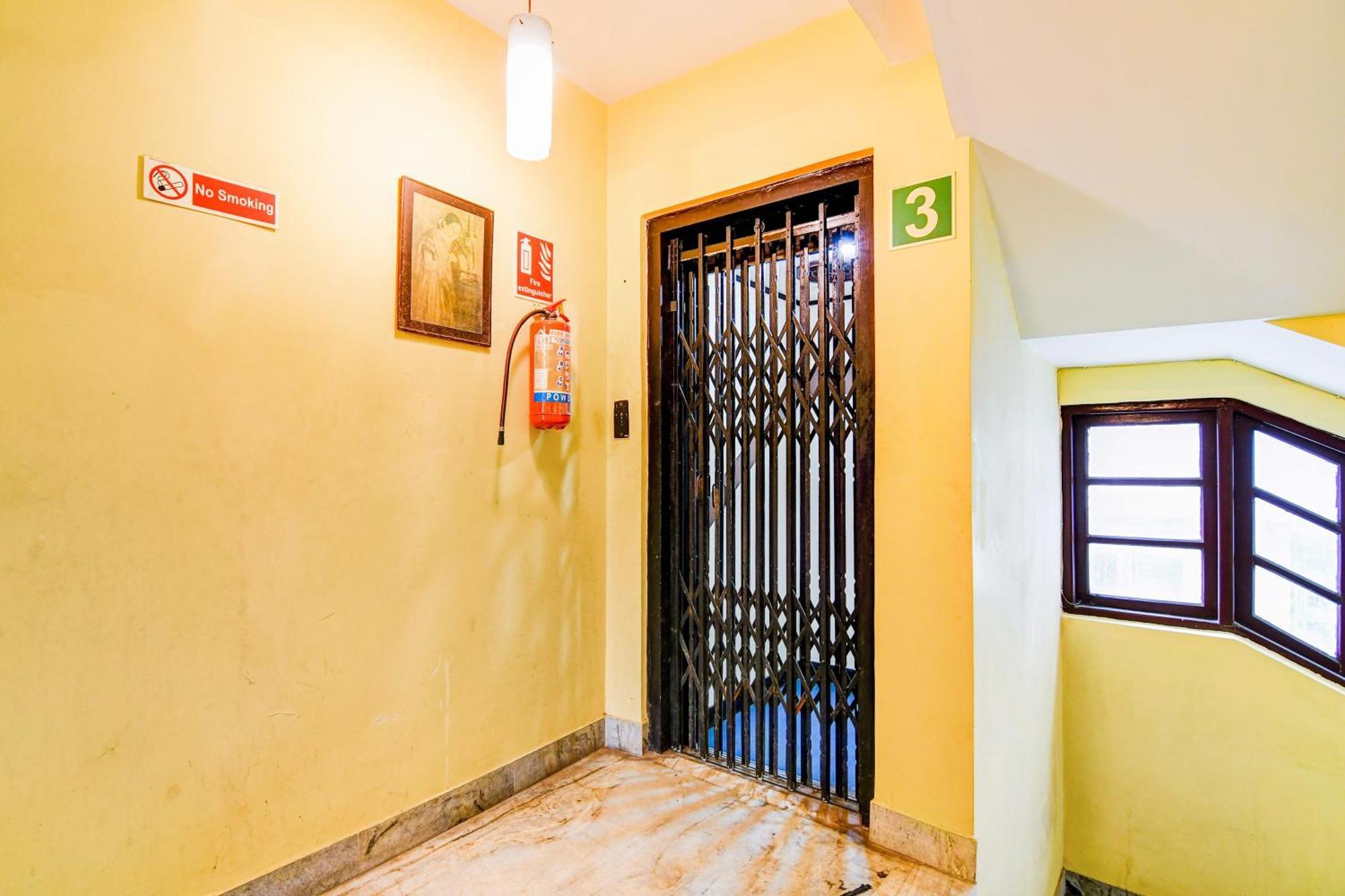 Super Hotel O Alipore Near Chetla Formerly Alipore Guest House Alīpur Extérieur photo