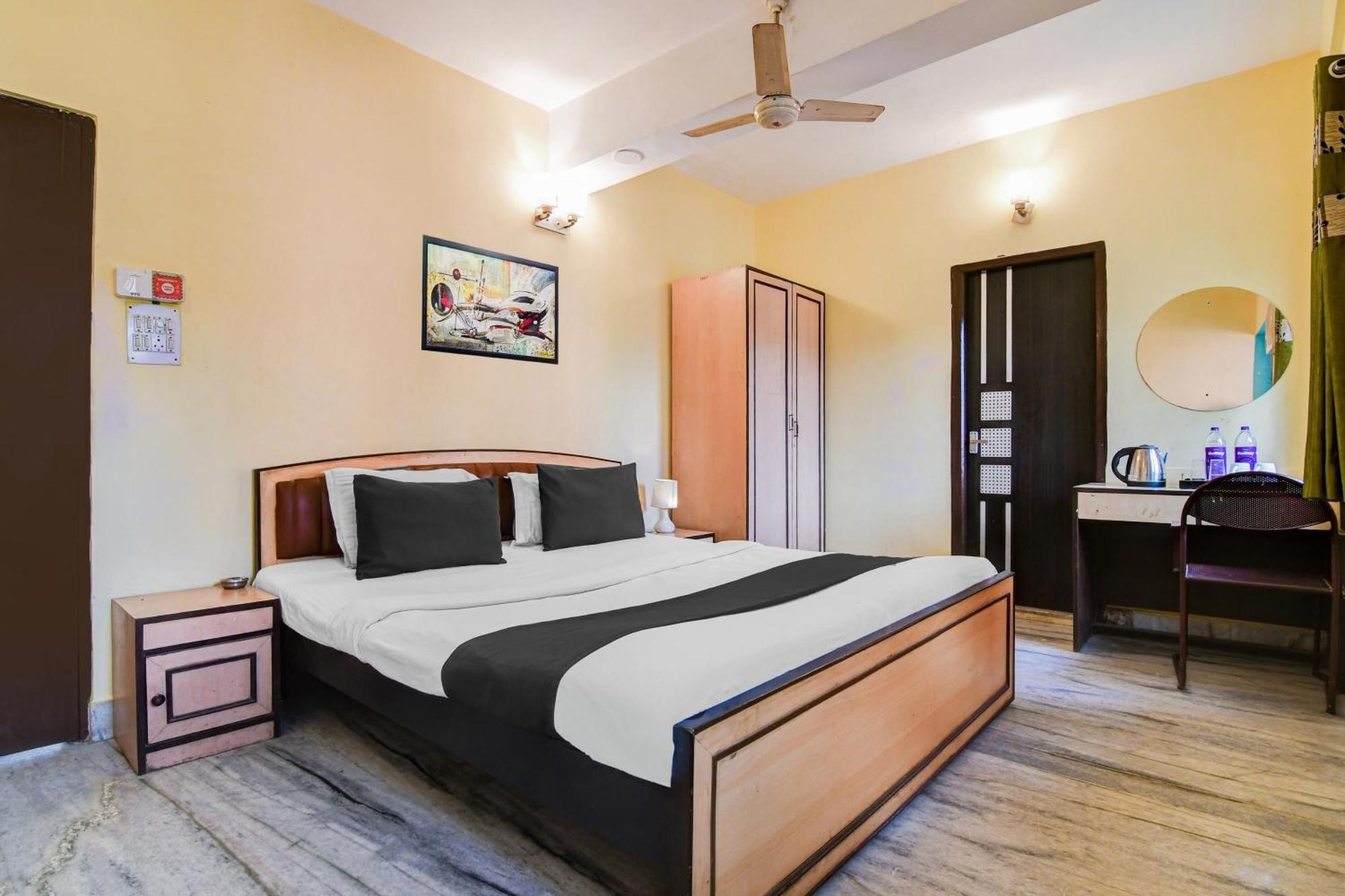 Super Hotel O Alipore Near Chetla Formerly Alipore Guest House Alīpur Extérieur photo