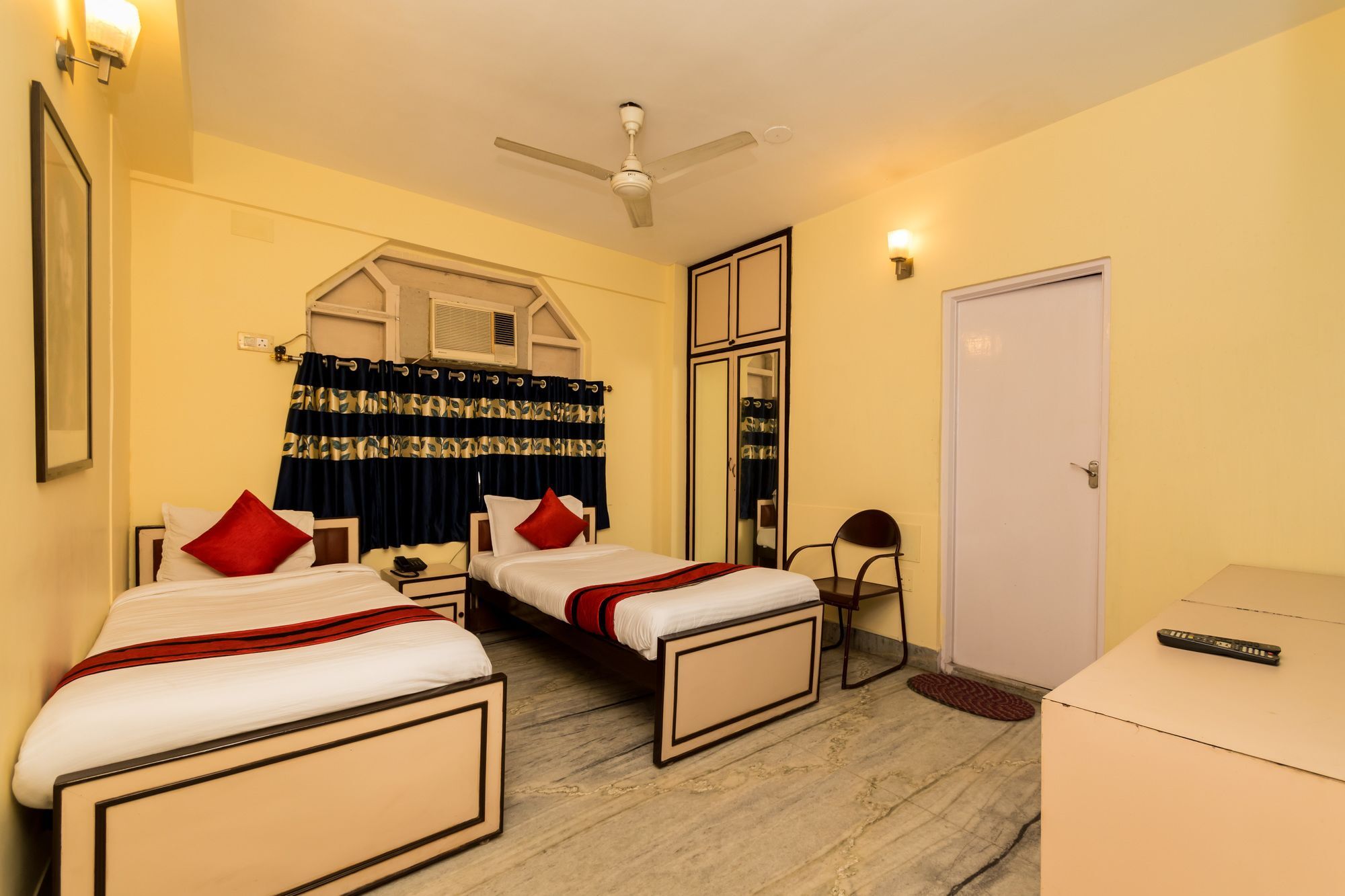 Super Hotel O Alipore Near Chetla Formerly Alipore Guest House Alīpur Extérieur photo