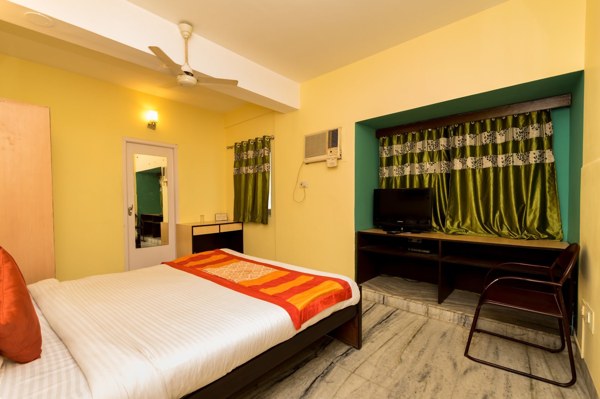 Super Hotel O Alipore Near Chetla Formerly Alipore Guest House Alīpur Extérieur photo